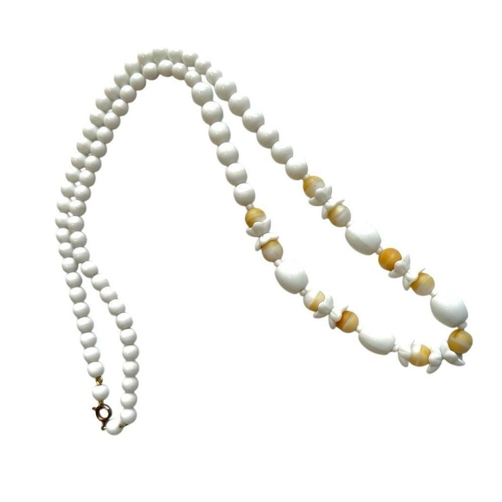 White milk glass long beaded necklace - Picture 5 of 6